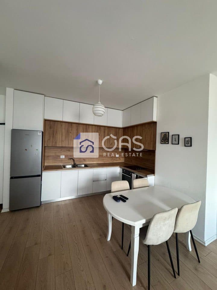 Jepet me qera apartament 2+1 ne Yzberisht