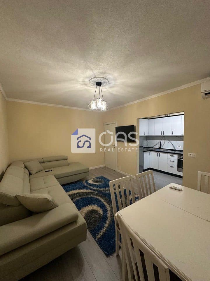 Jepet apartament me qera 1+1 Ne Brryl
