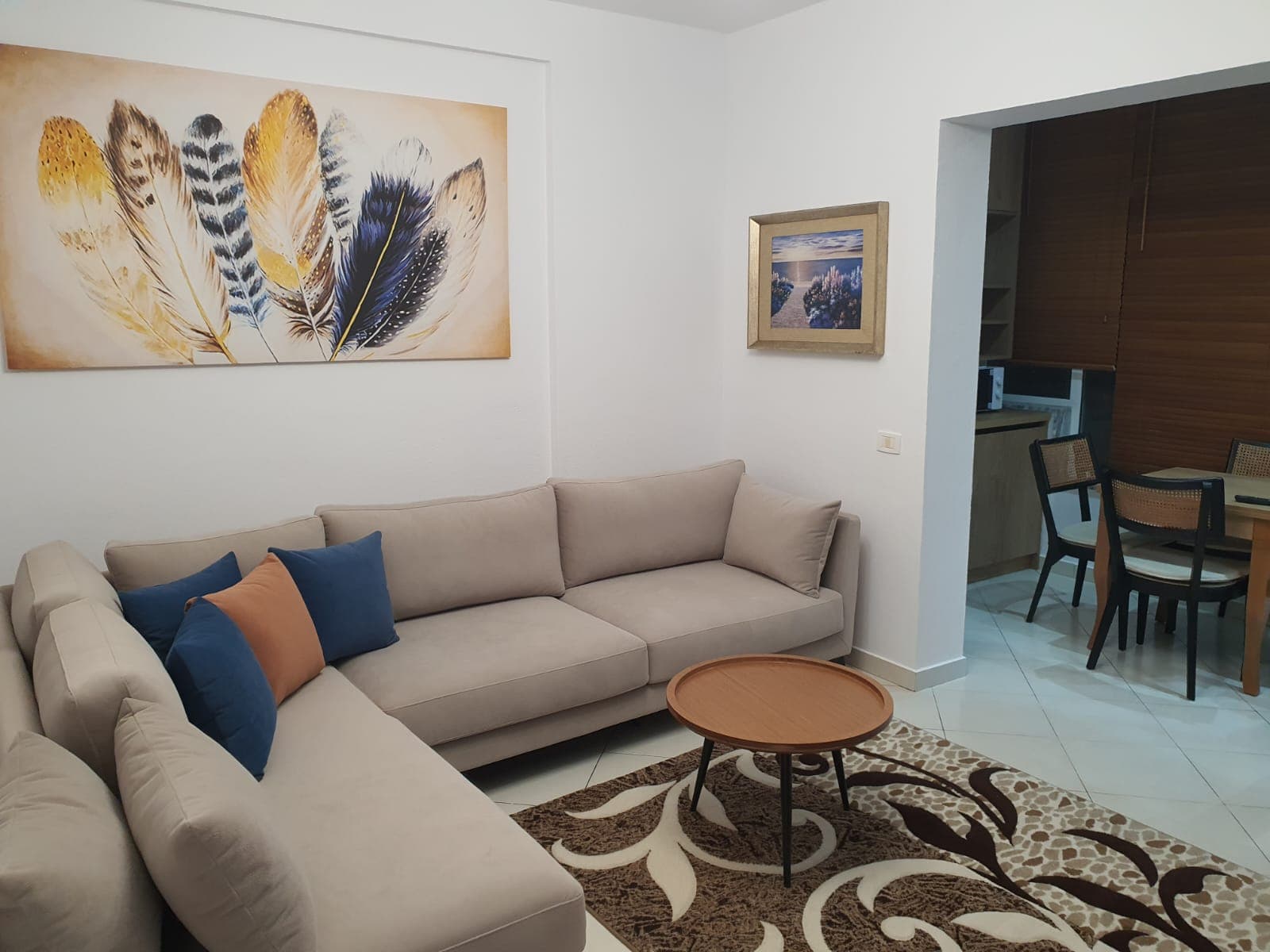 Jepet apartament me qera 1+1 tek Kodra Diellit.