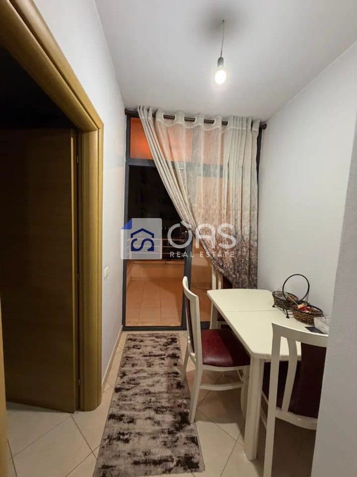Jepet me qera apartament 1+1 Ne Astir 4