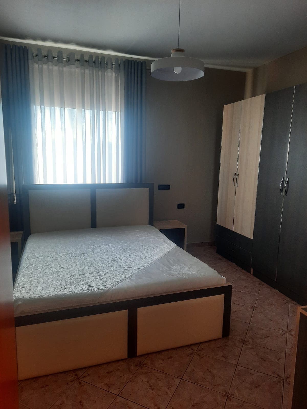 Jepet apartament me qera 2+1+2 tek Kodra e Priftit 3