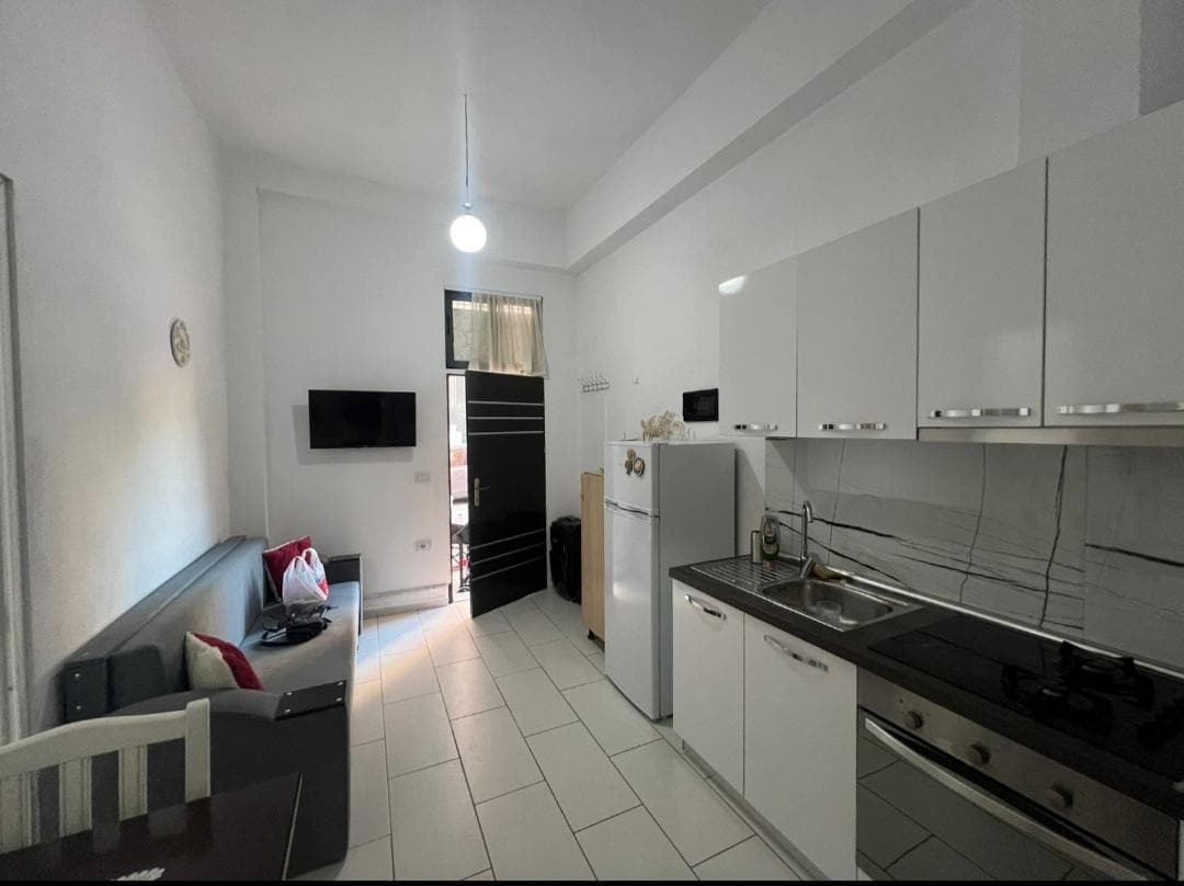 Jepet me qera Apartamenti 1+1 Eleonora