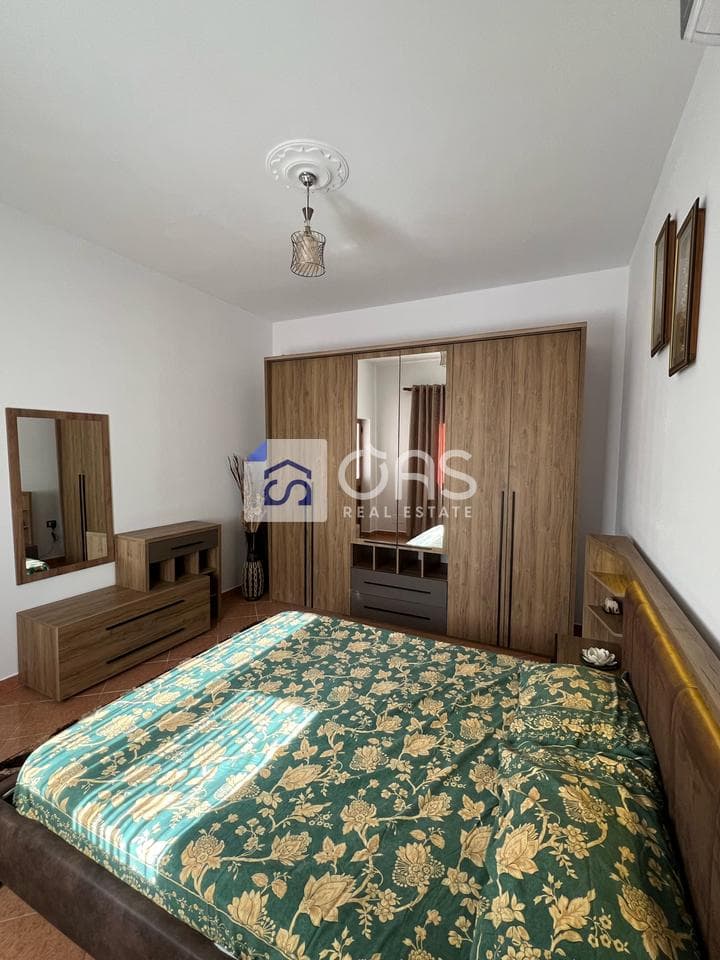 Jepet apartament me qera 2+1+ Post parkimi 5 Maj 4