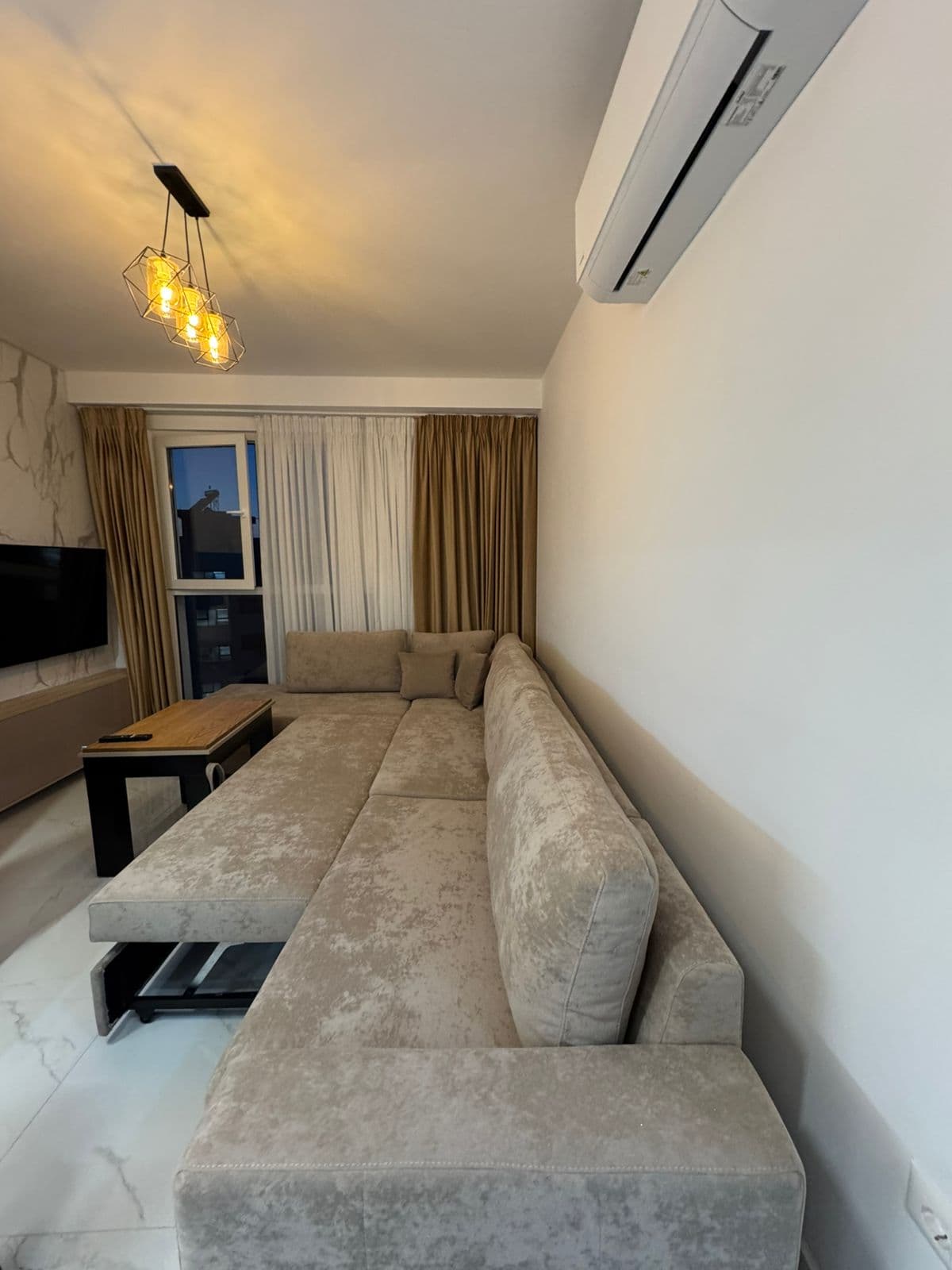 Jepet apartament 1+1 me qera ne Astir (Kompleksi Molla). 2