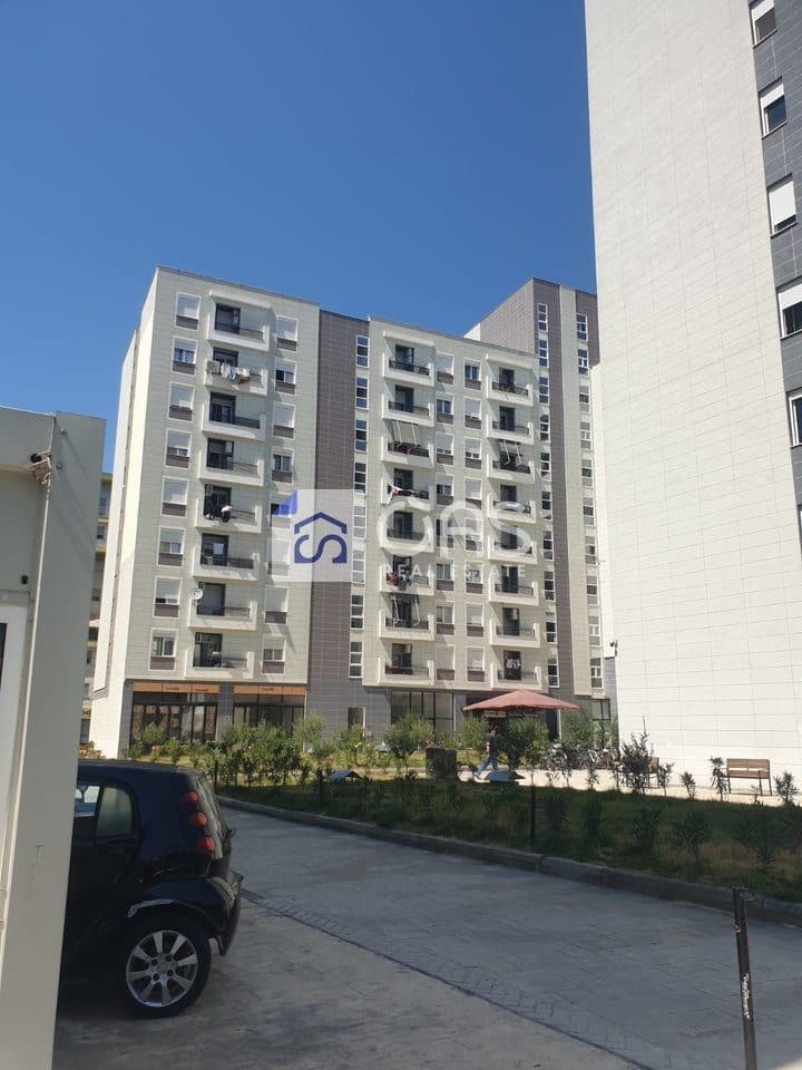 Dyqan Me Qira në Ish Parku, Tiranë - 420€ | 23 m² 3