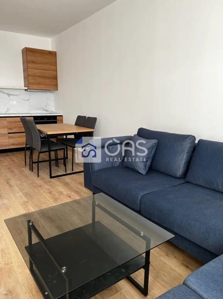 Jepet me qira apartament 1+1 Te Rruga e Dibres(Kompleksi Arlis)