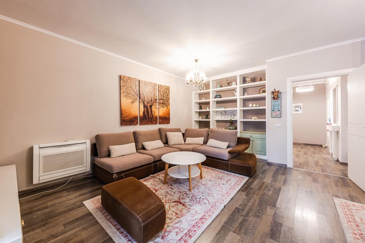 Jepet me Qera Apartament 2+1+2+3Ballkone Tek Liqeni i Thate 3