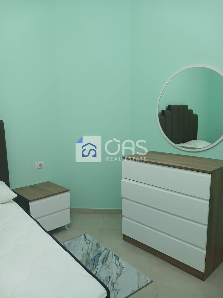 Jepet apartament me qera 1+1 selvia 2