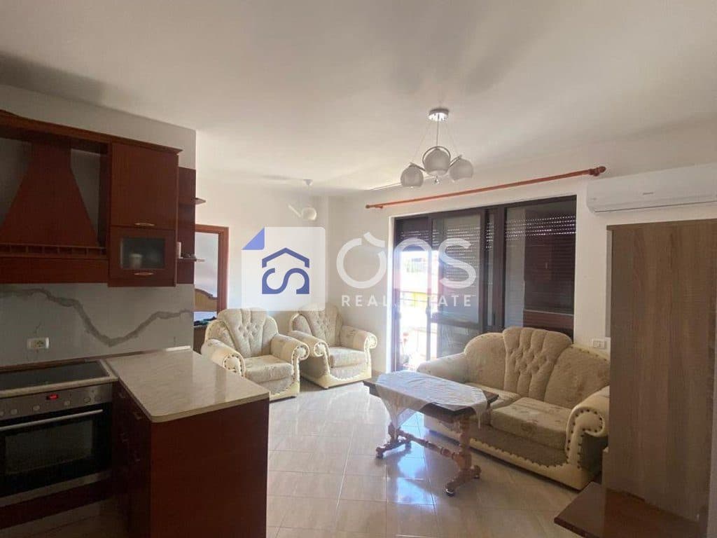 Jepet me qera apartament 2+1+2 ne Kinostudio 4