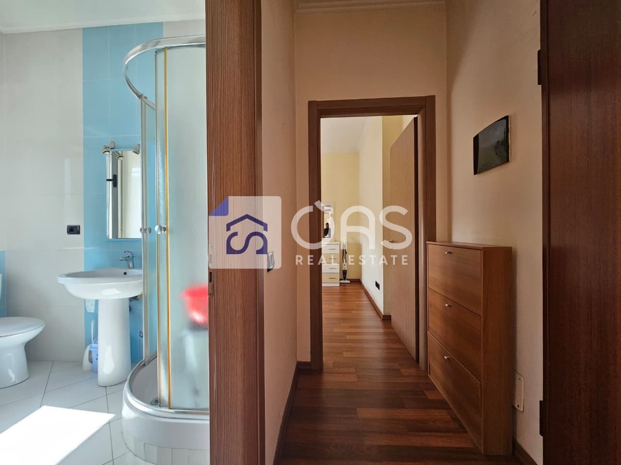 Jepet Apartament me qera 1+1 Te Pazari i Ri 2