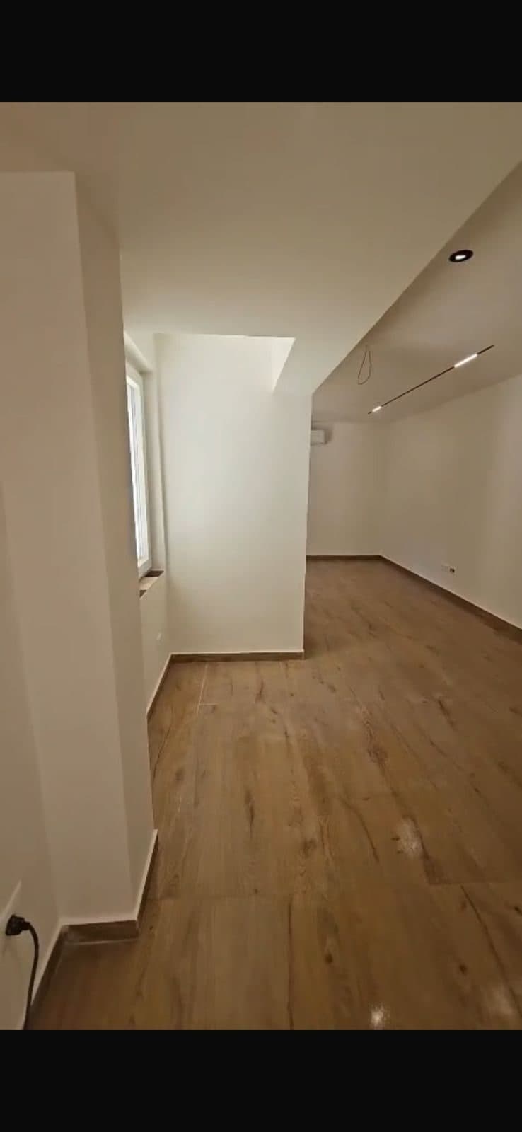 Jepet me qera apartament 1+1 te Rruga Bardhyl 50.000 leke 4