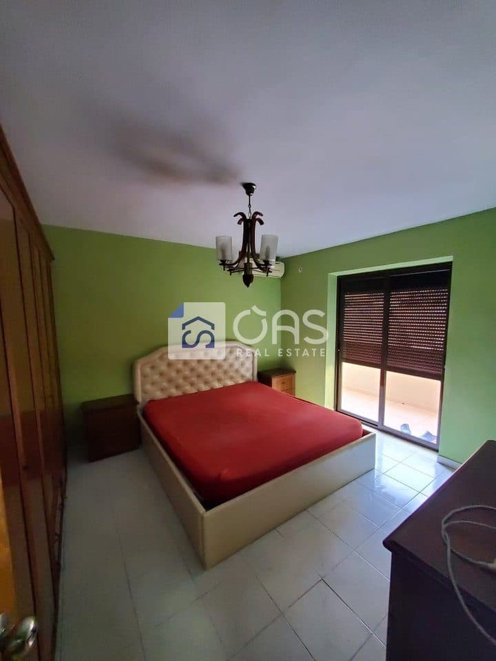 Shitet apartament 3+1+2 tek 21 Dhjetori 3