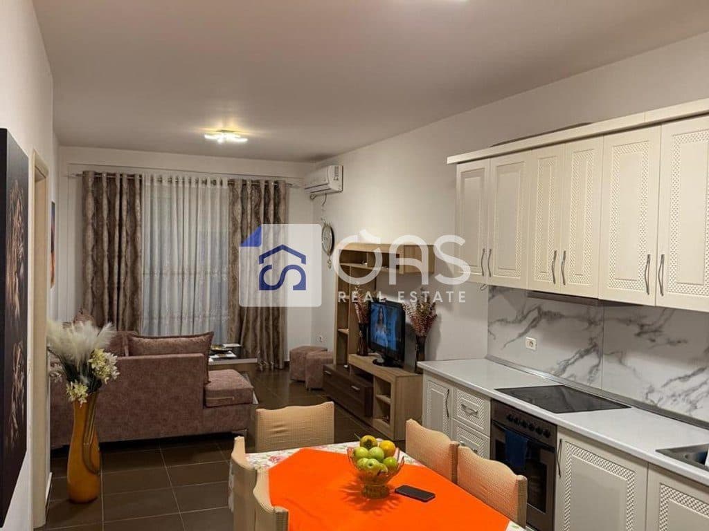 Jepet me qera apartament 2+1 tek Liqeni i Thate 2