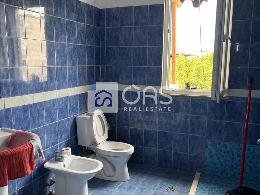 Jepet me qera Apartamenti 3+1 QSUT 4