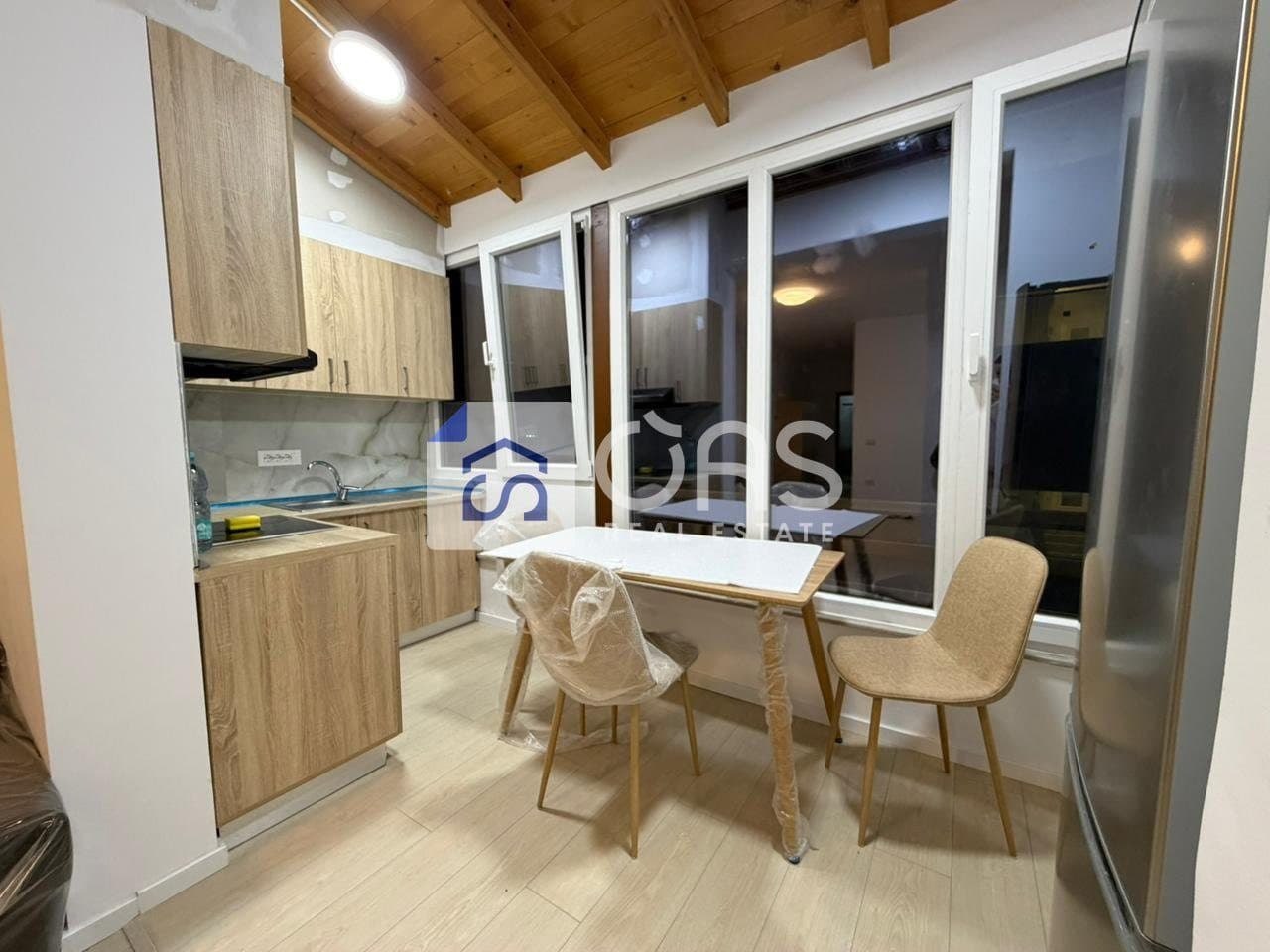Jepet me qera apartament 1+1 kodra e diellit