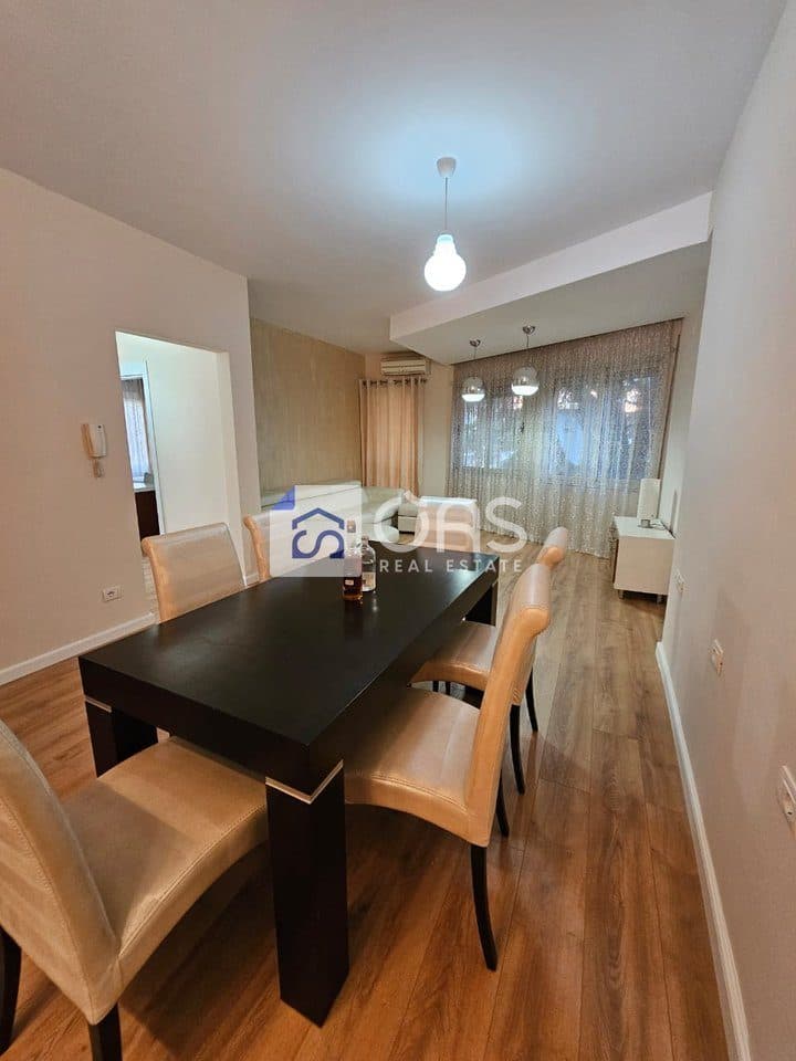 Shitet apartament 2+1 tek Rruga Mine Peza. 2