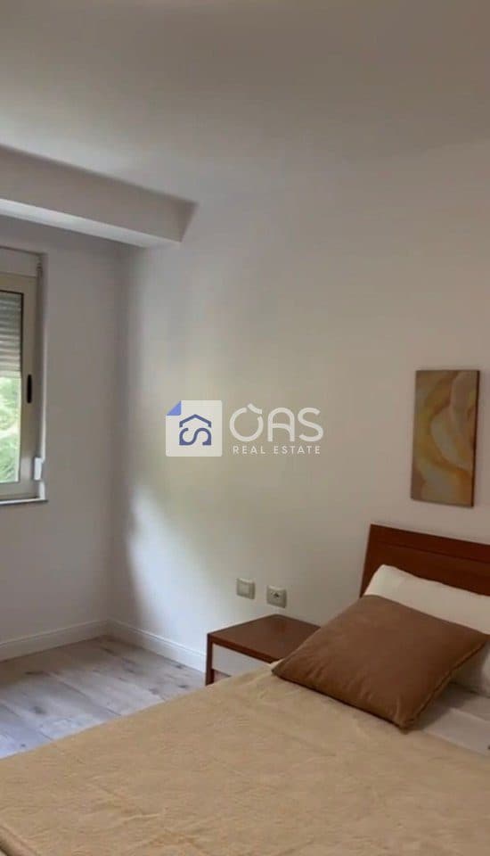 Jepet apartament me qera 2+1 tek shallvaret 3
