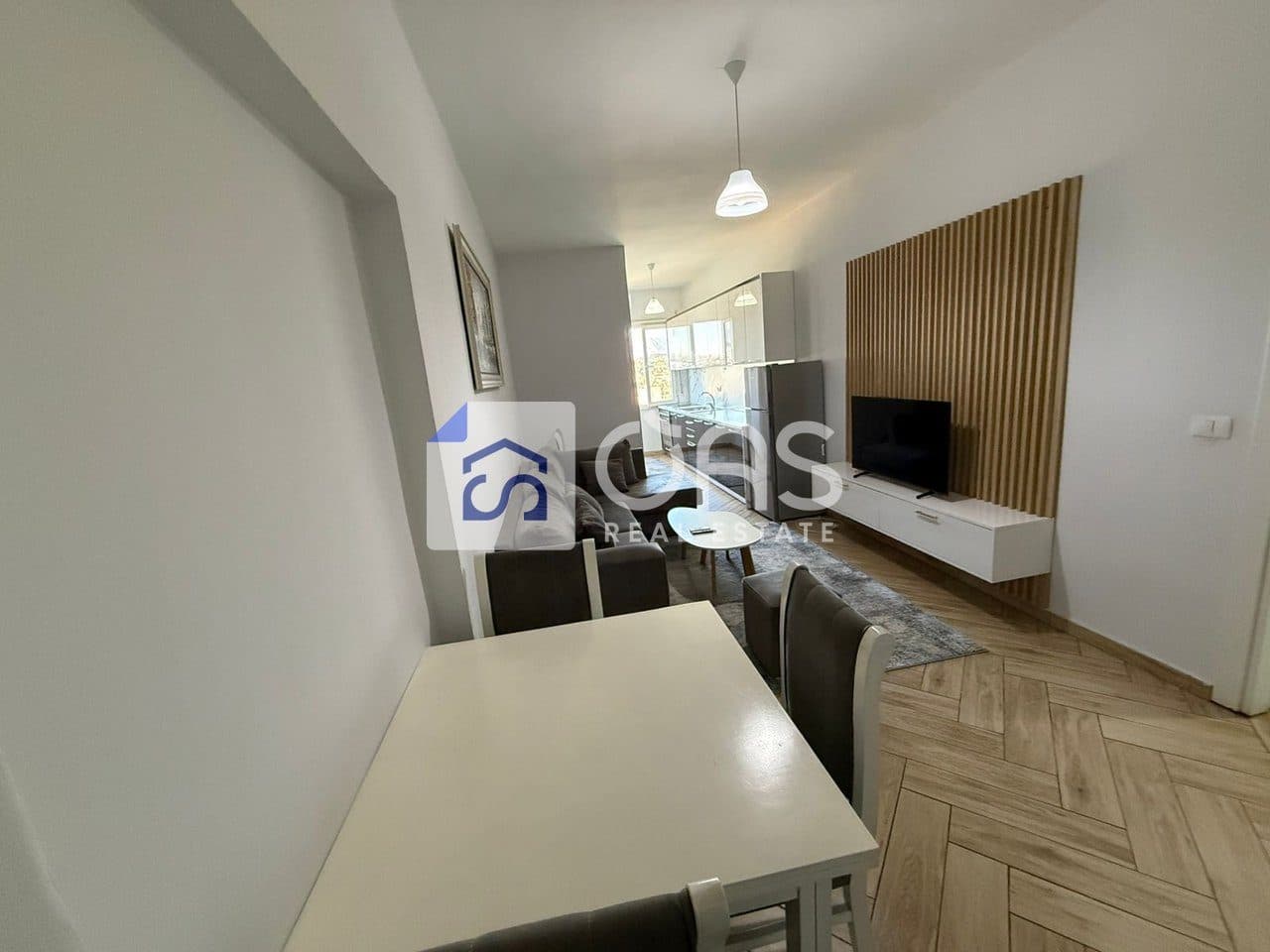 Jepet apartament me qira 1+1 tek Rruga e Dibres