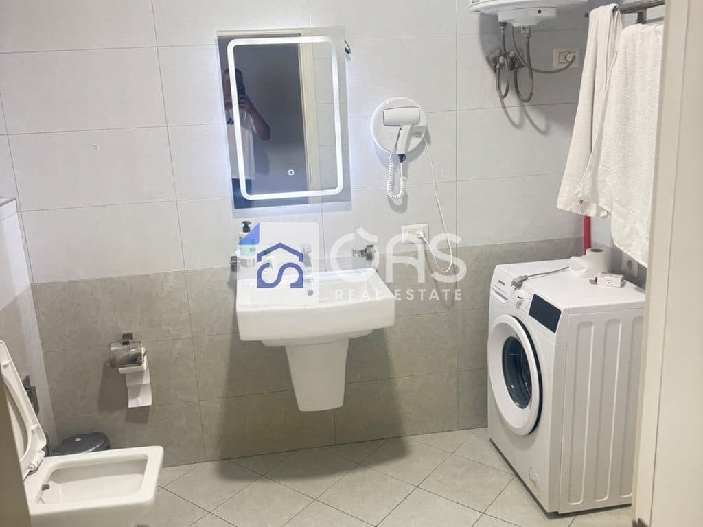 Jepet me qera apartament 1+1 5 Maj 3