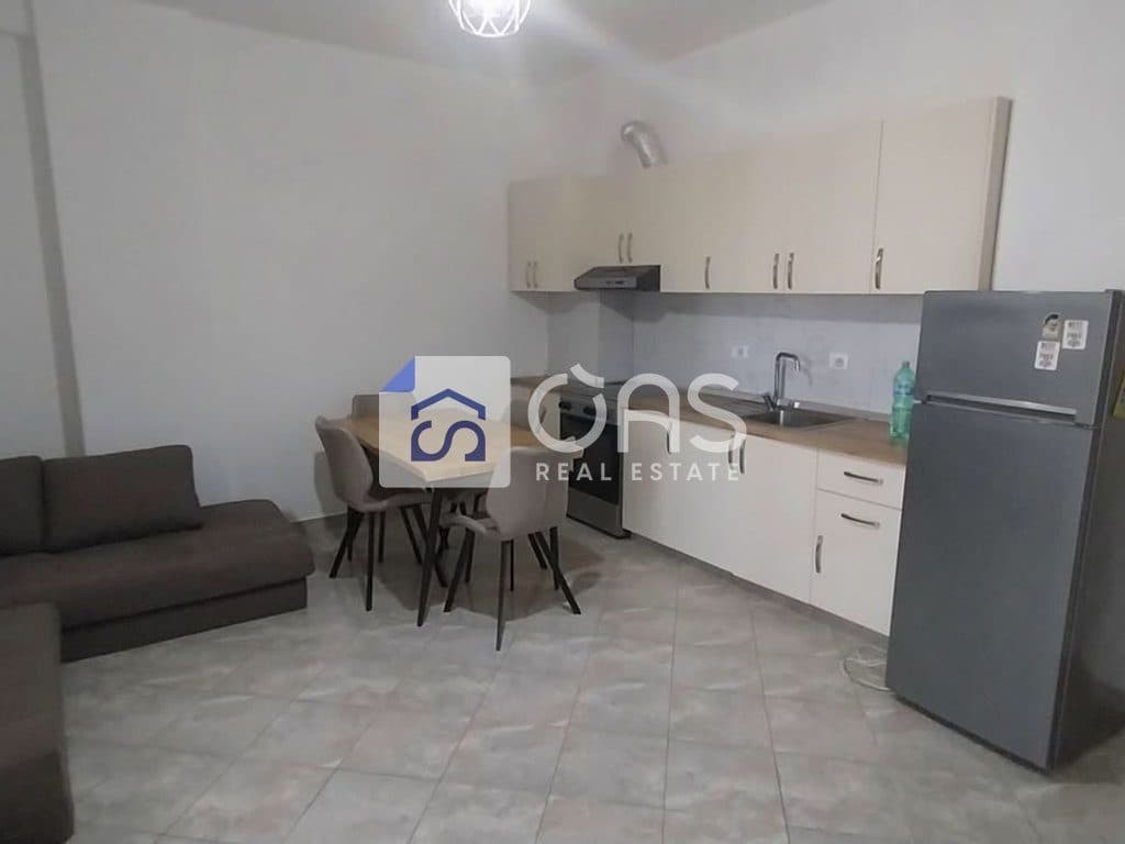 Jepet me qera apartament 1+1 te Liqeni i Thate