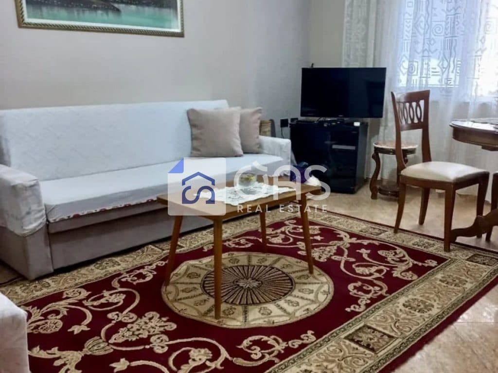 Jepet me qera apartamenti 2+1 Te Rruga elbasanit