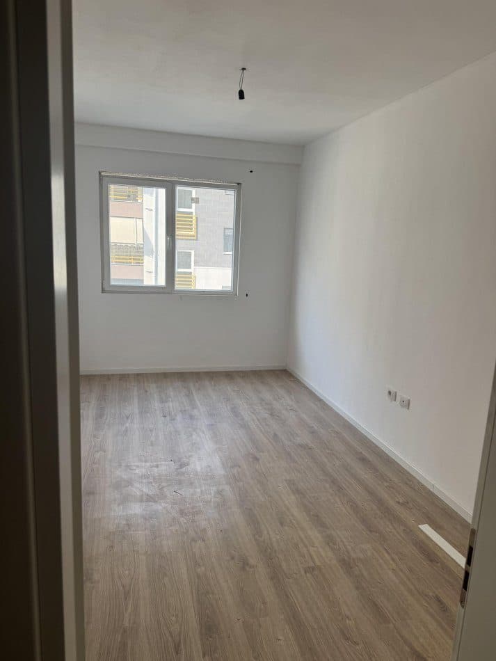Shitet apartament 1+1 tek Rruga Dritan Hoxha (AURA Complex) 3