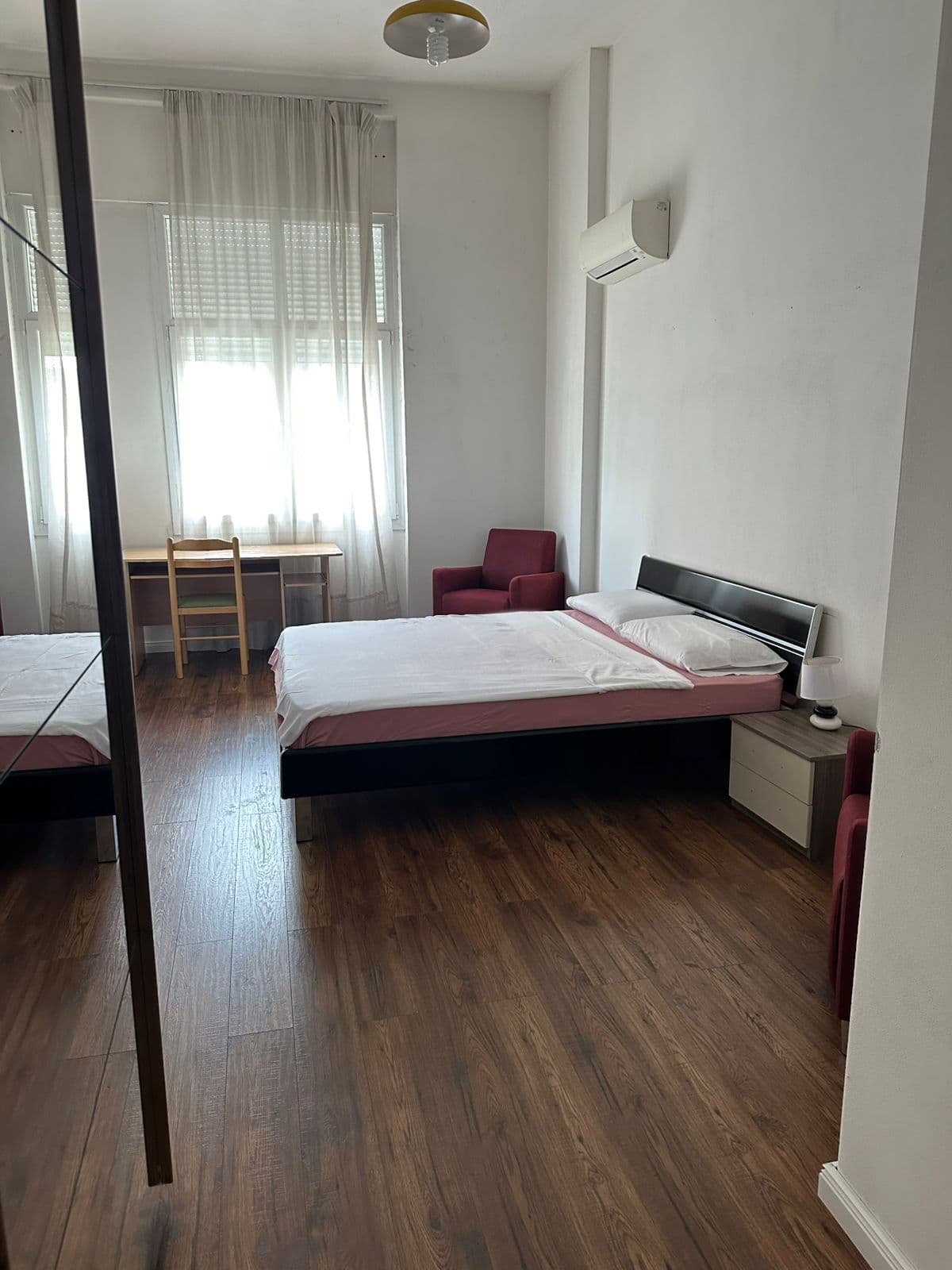 Jepet me qera apartament 2+1 tek Zogu Zi 3