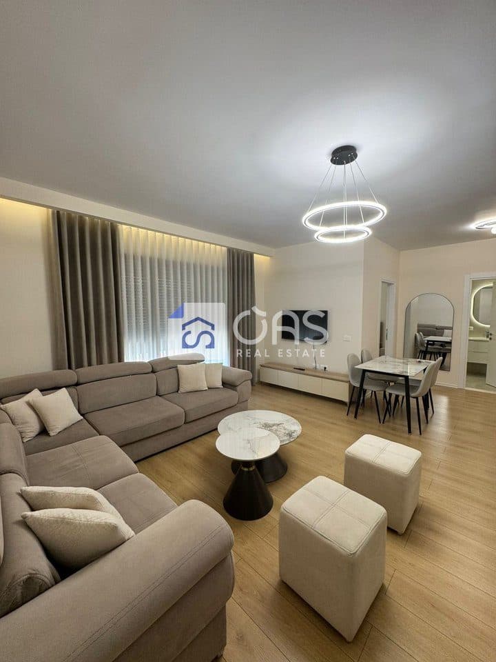 Jepet me qera apartament 1+1 ne Bulevardin e Ri.