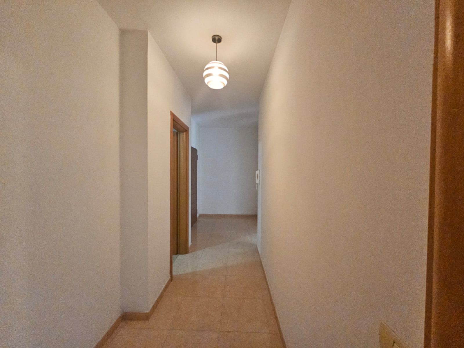 Jepet me qera Apartament ( 2+1+Aneks+Ballkon ) Ne Astir 3
