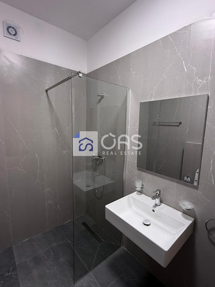 Jepet apartament me qera 1+1 Ne 5 Maj 3