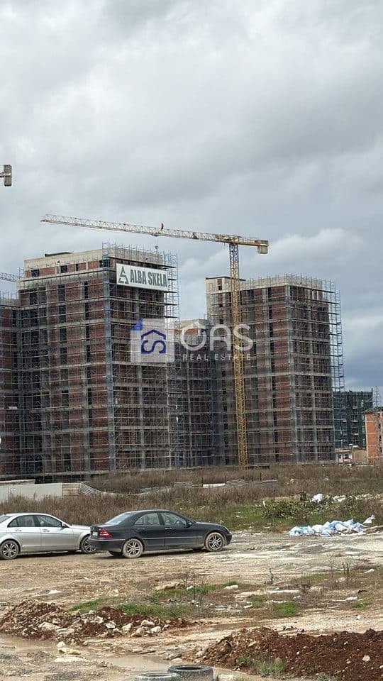 Shitet apartament 2+1+2+Parkim tek Bulevardi i Ri (Orbital 5)