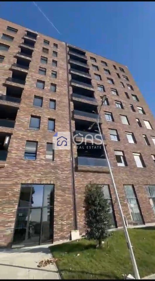 Shitet apartament 2+1 ne 5 Maj 3