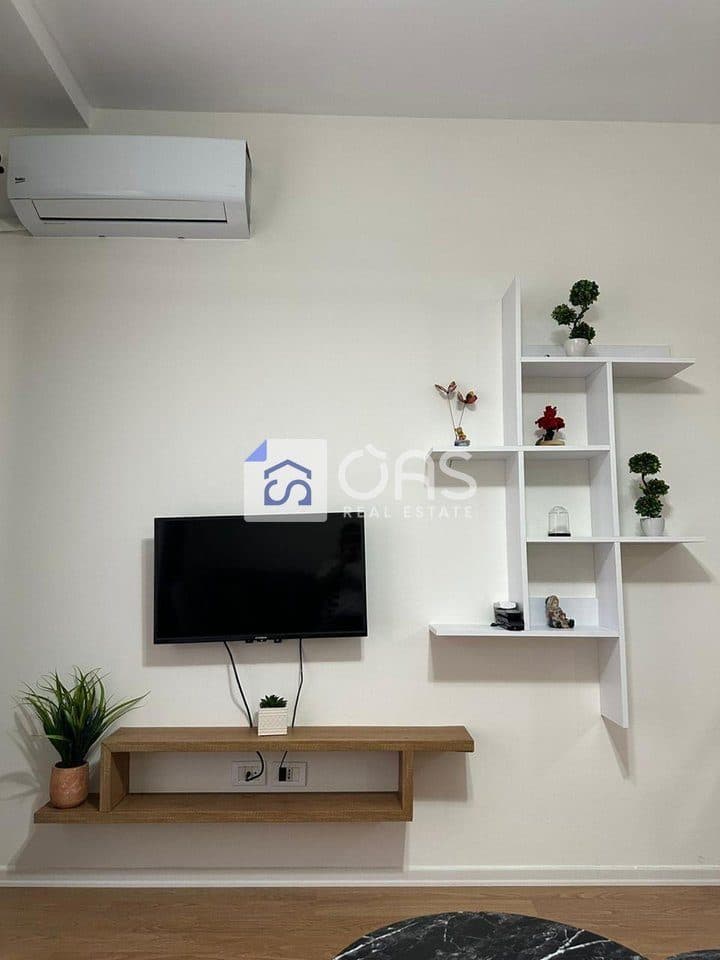 Jepet apartament me qera 1+1 tek Brryli 4