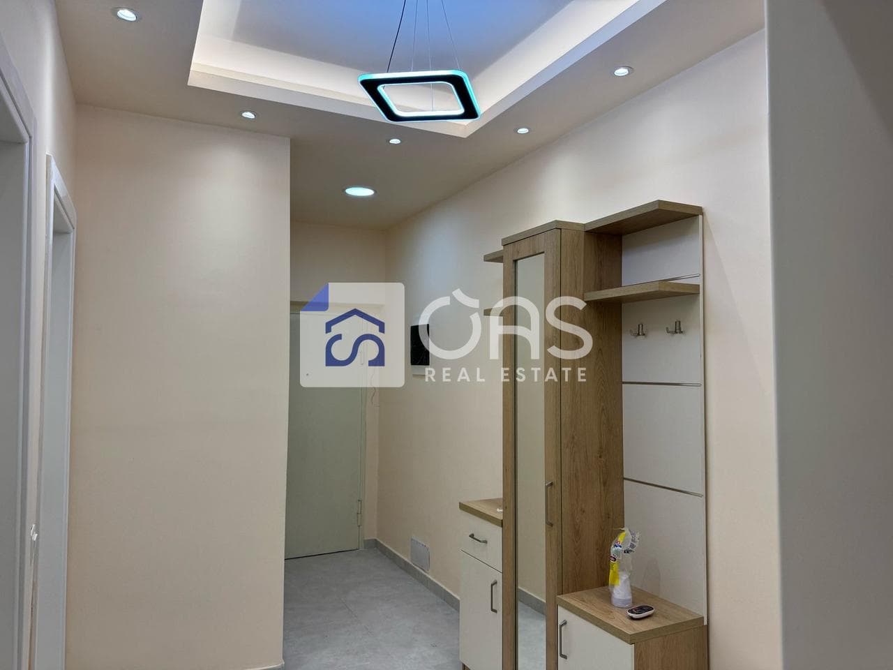 Jepet me qera apartament 1+1 tek Rruga e Dibres(Selvia). 2