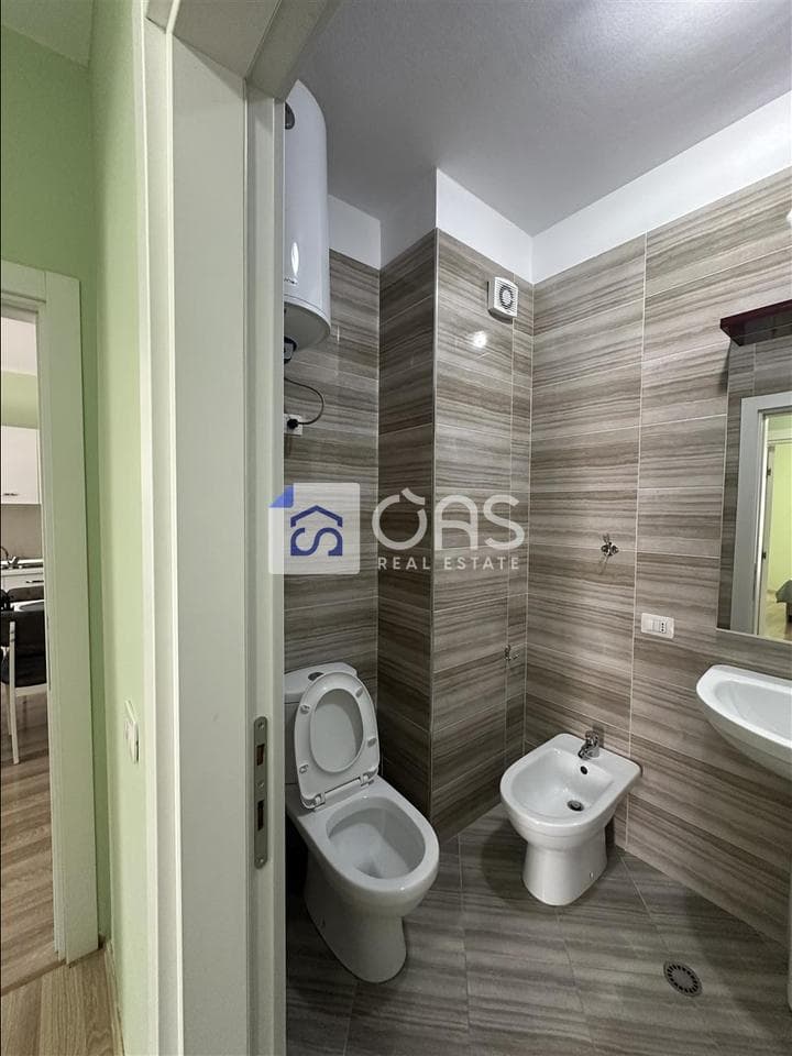 Jepet apartament me qera 1+1 ne Qender 4