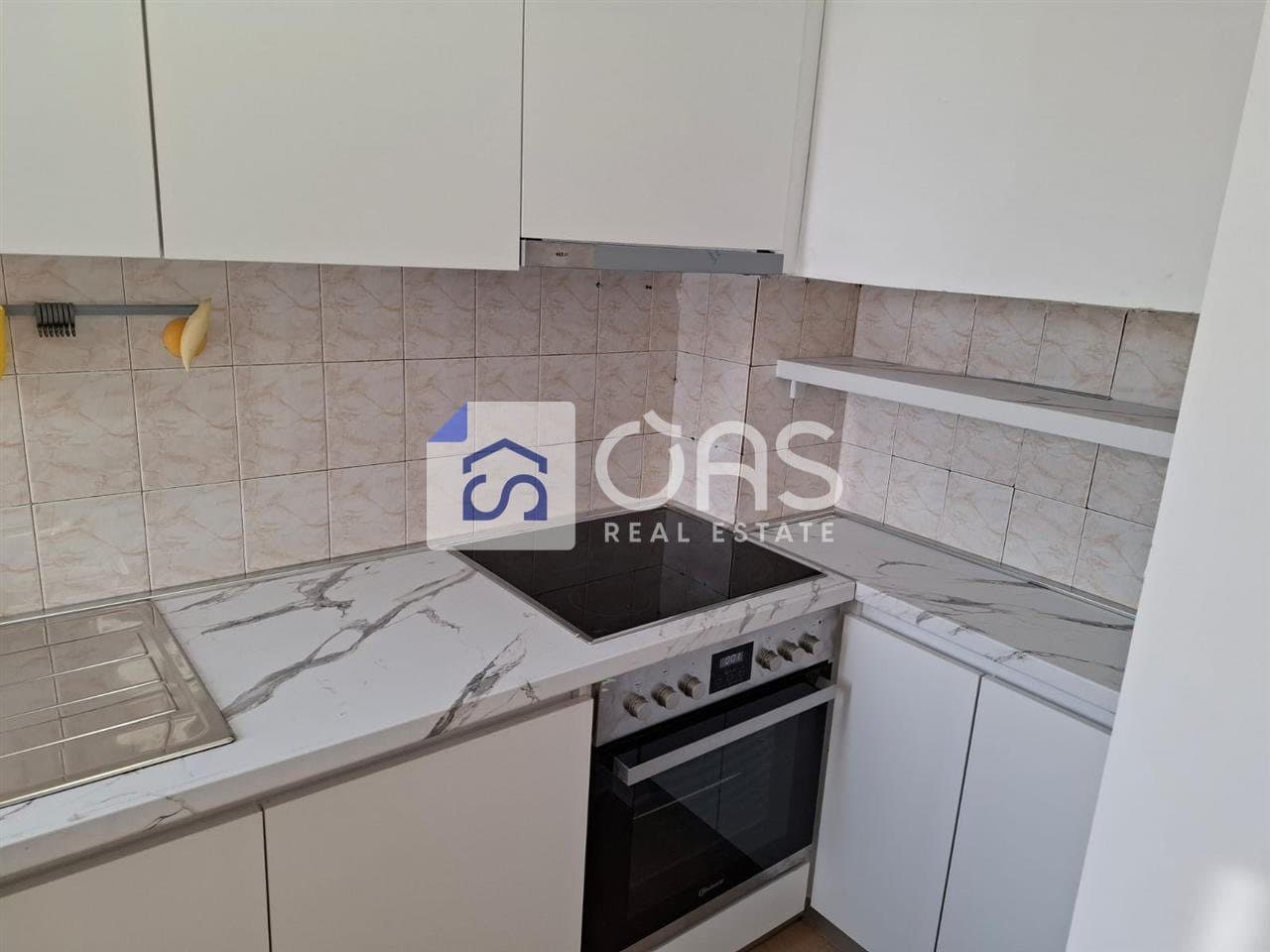 Jepet apartament me qera 1+1 Ish Stacioni Trenit 2