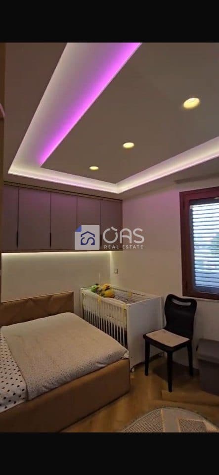 Shitet apartament 3+1+2 tek Fusha e Aviacionit 3
