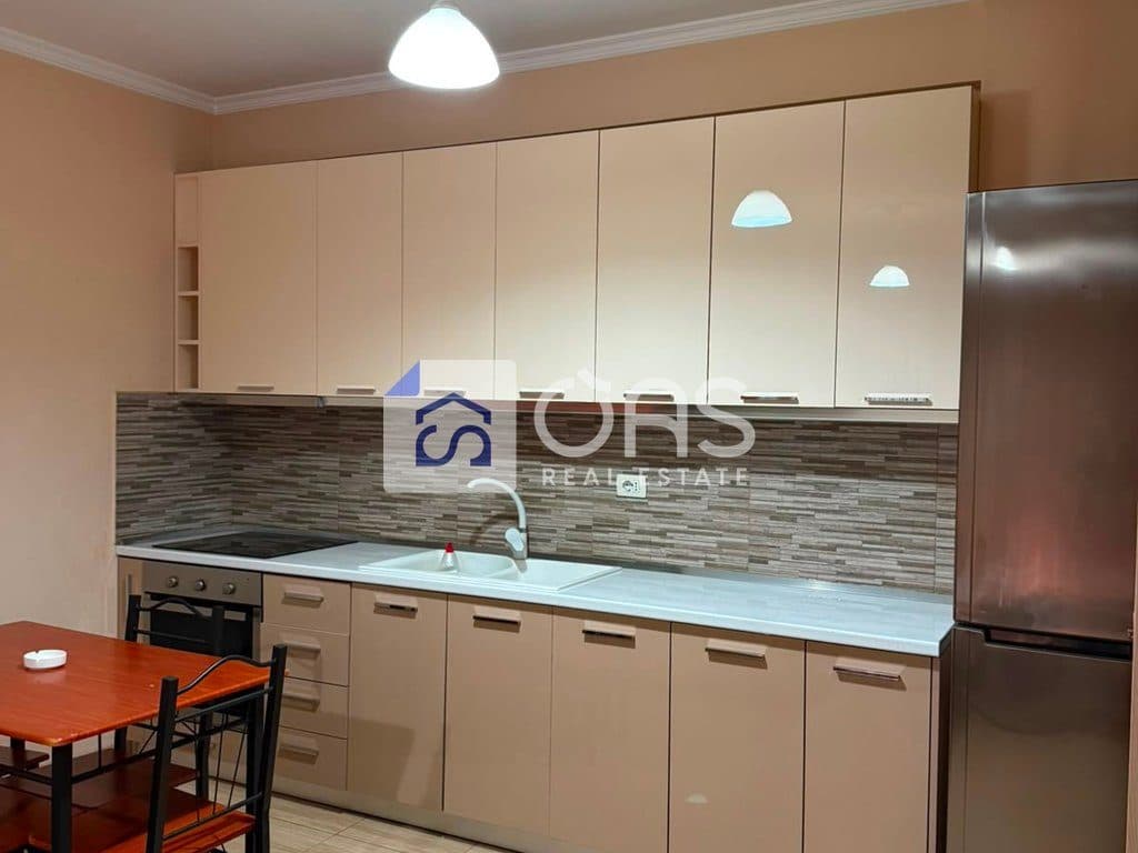 Jepet me qera apartament 1+1 ne 5 Maj 3
