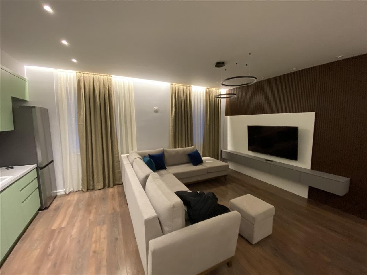 Apartament me qera 2+1 Tek Liqeni i Thate 2