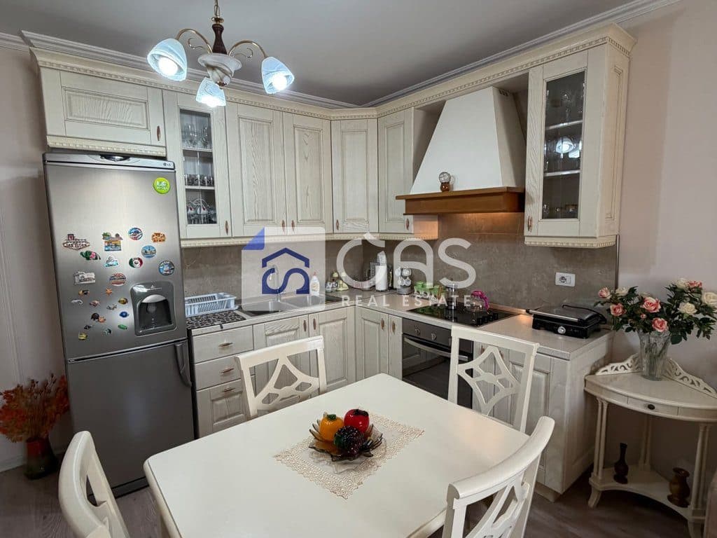 Jepet me qera apartament 1+1 te Kompleksi Kontakt 21 Dhjetori