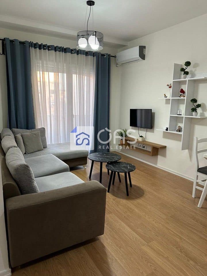 Jepet apartament me qera 1+1 tek Brryli 3