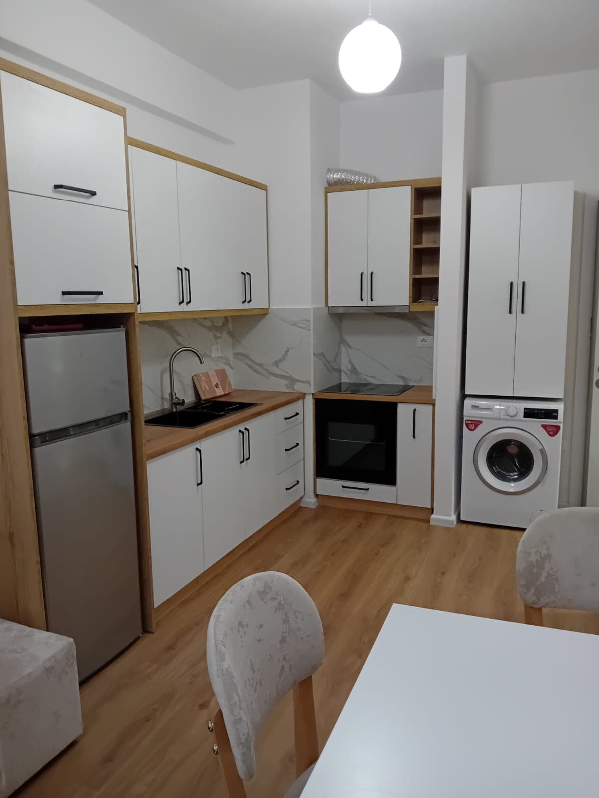 Apartament 1+1 Me Qira në Ali Demi, Tiranë - 400€ | 50 m² 2