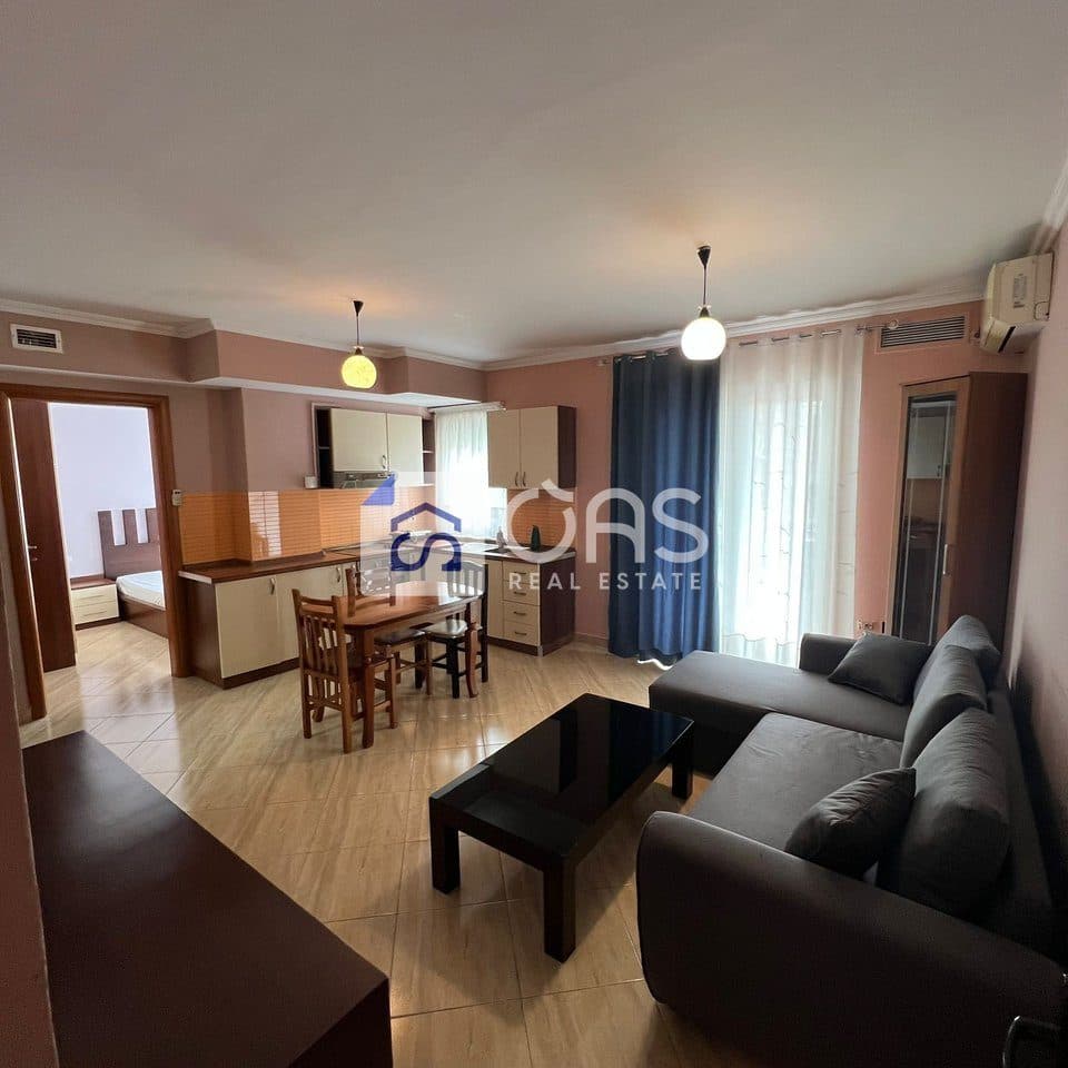 Jepet me qera apartament 1+1 rruga e dibres