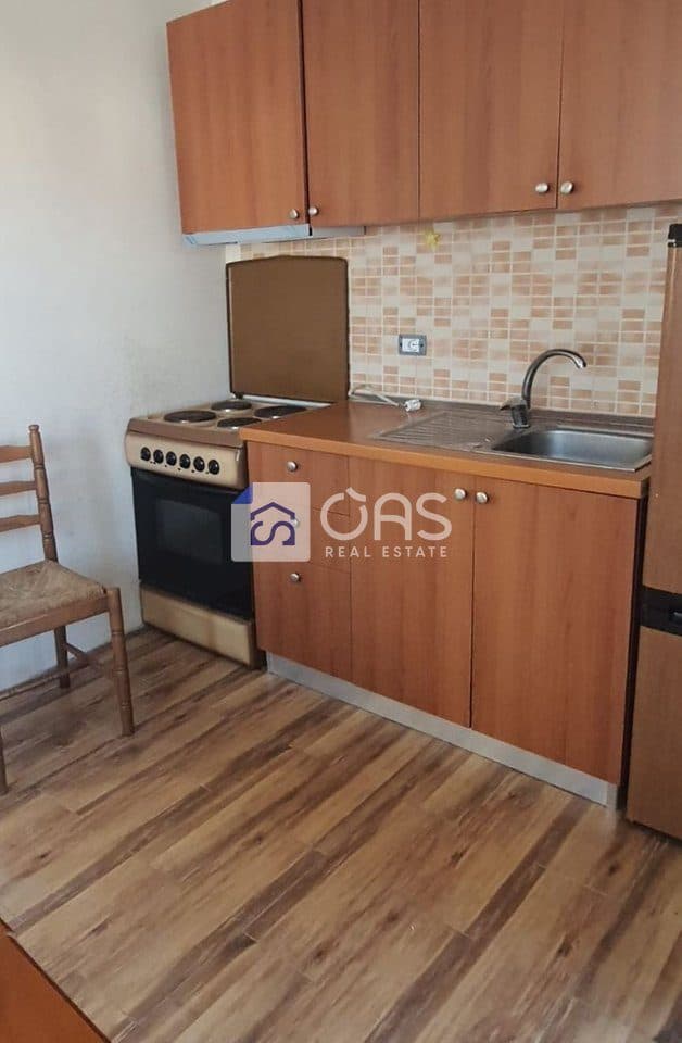 Jepet apartament me qira 1+1 tek Tregu Elektrik