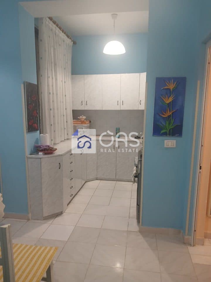 Jepet me qera apartament 2+1 Ali Demi 2
