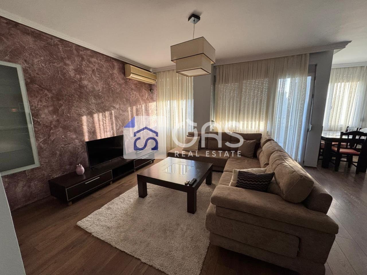 Jepet me qera apartament 2+1+2 tek Vila Gold. 2