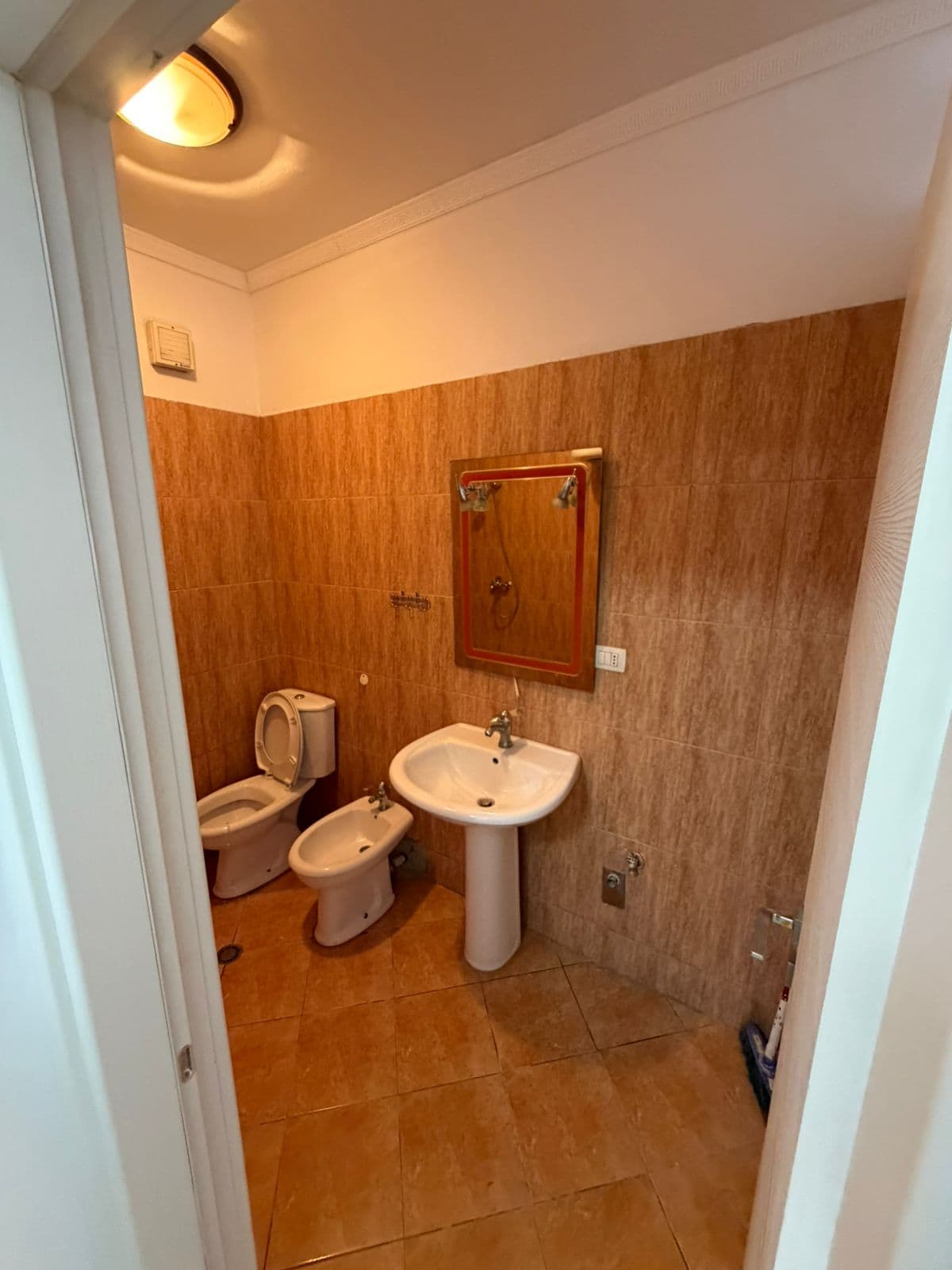 Shitet apartament 1+1 ne Fresk 4