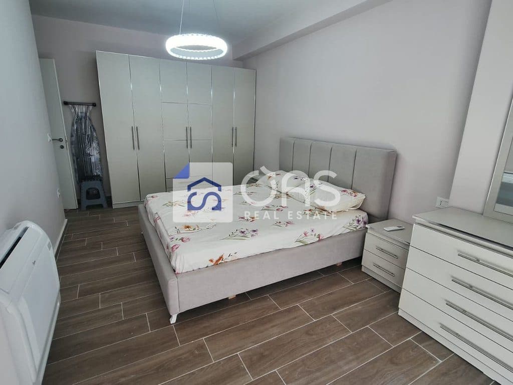 Jepet apartament me qera 2+1 ne 5 Maj 4