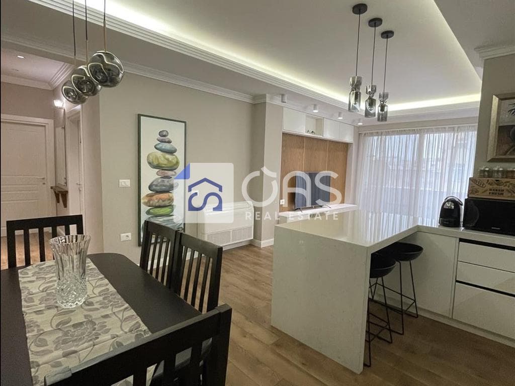Jepet apartament me qera 2+1 Te Rruga Bardhyl