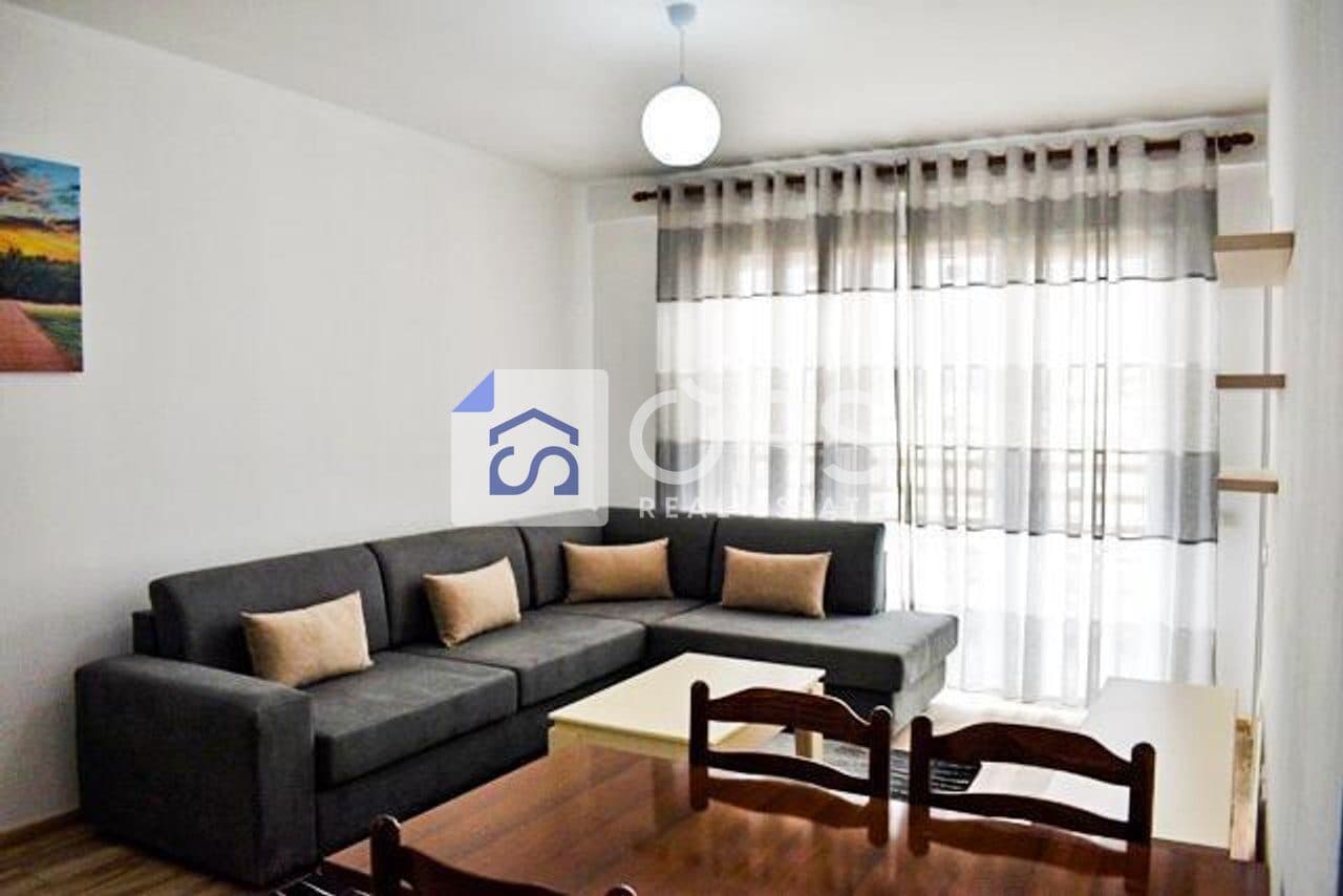 Jepet me qera apartamenti 1+1 zogu i zi